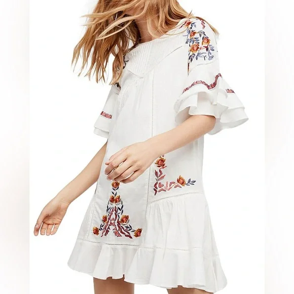 free people pavlo embroidered dress Free People Embroidered Dress - Renovating Imagination X Darling Magazine